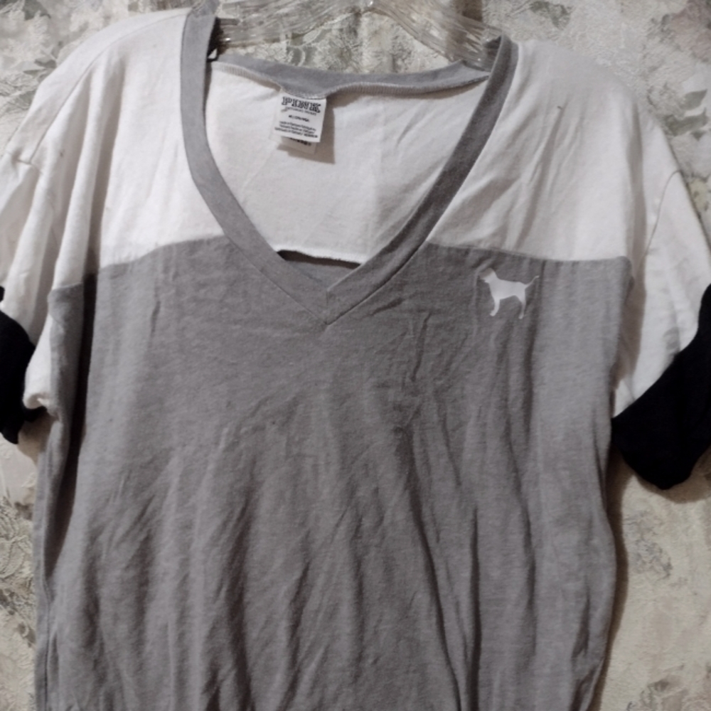 PINK Victoria's Secret V-Neck Perfect Tee